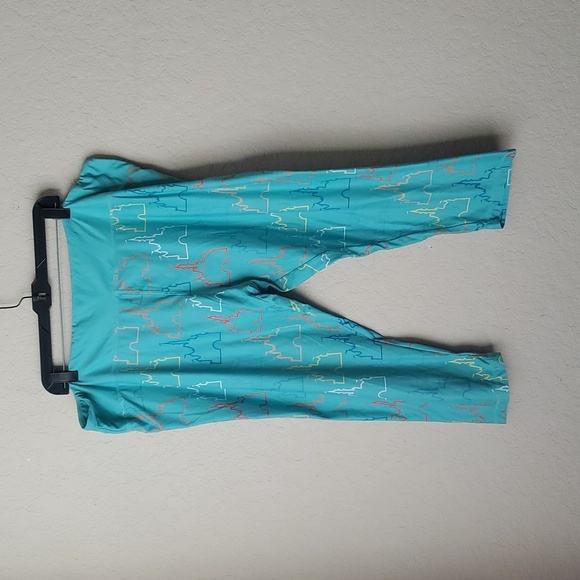 2X Cinderella Castle Icon Leggings for Women – Walt Disney World - Picture 1 of 6